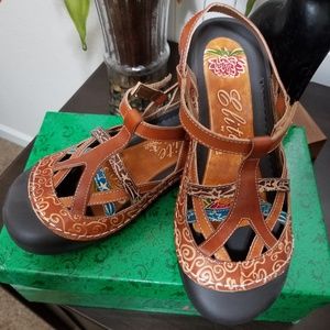 Elite Riverside Sandals